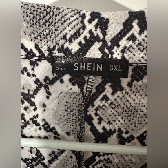SHEIN Snakeskin Duster Kimono - Picture 4 of 14